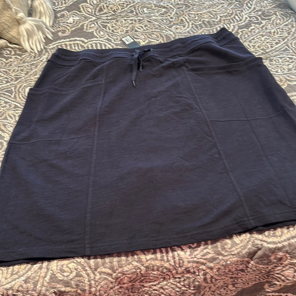 Jones NY Navy 100% cotton skirt approx 22.5”